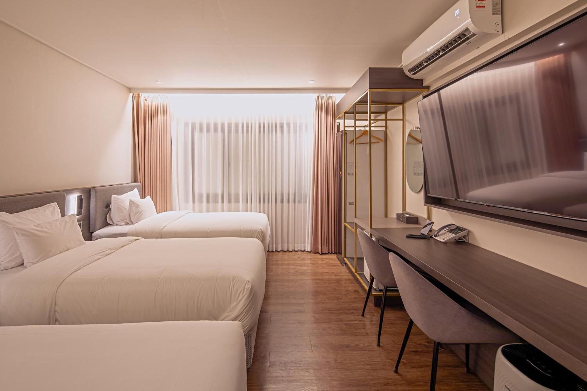 Cloud In Hotel Mokpo Peace Square Екстер'єр фото