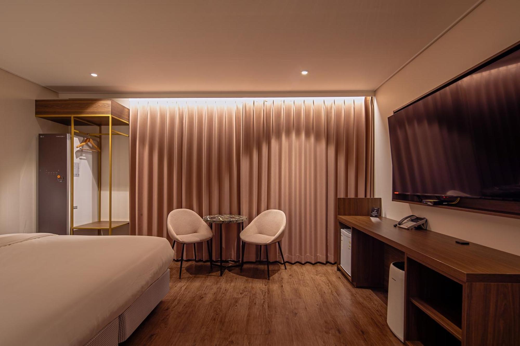 Cloud In Hotel Mokpo Peace Square Екстер'єр фото