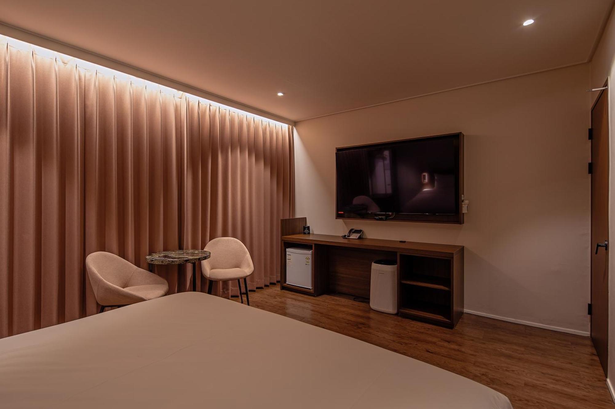 Cloud In Hotel Mokpo Peace Square Екстер'єр фото