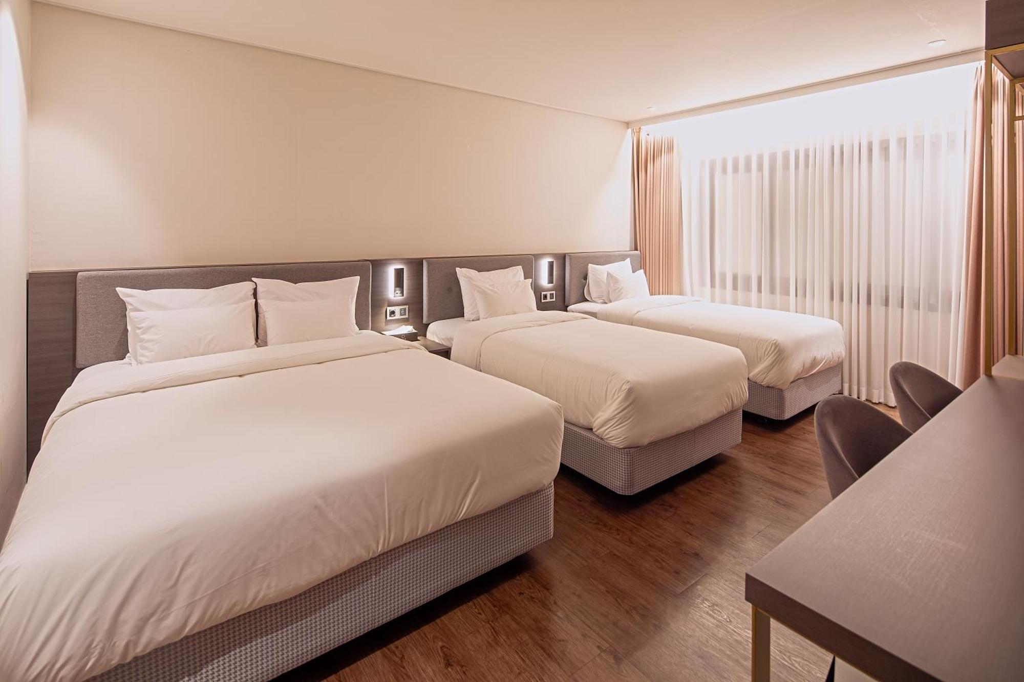 Cloud In Hotel Mokpo Peace Square Екстер'єр фото