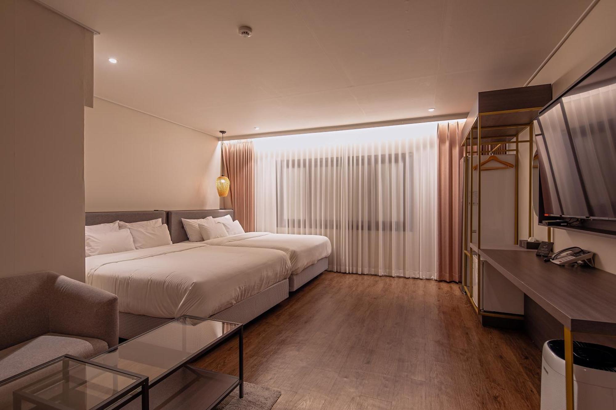 Cloud In Hotel Mokpo Peace Square Екстер'єр фото